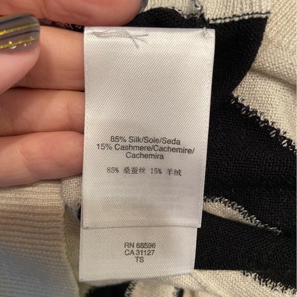 DKNY short sleeve silk and cashmere sweater size L - Picture 7 of 9